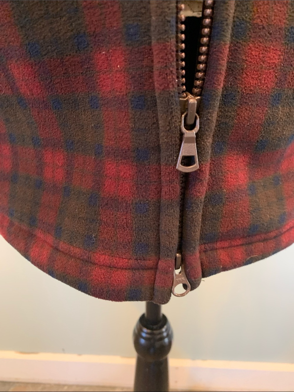 Uniqlo Women’s Medium Red Plaid Teddy Fleece Pile Lined Mid-Length Hooded Coat - Picture 3 of 8